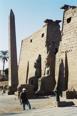 oblisque au temple de Louxor 